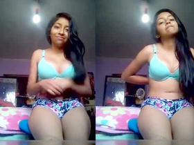 Indian beauty tapes herself pleasuring herself without a bra