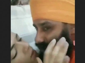 Sardar's romantic encounter with his girlfriend