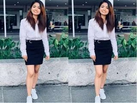 Tamil babe flaunts her luscious boobs and pink vagina