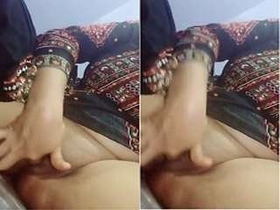 Pakistani girl pleasures herself with her fingers