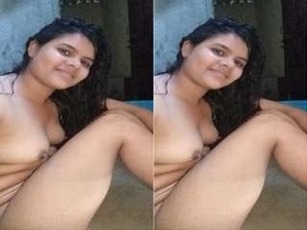 Naughty Desi bhabhi gets naked and records it on video