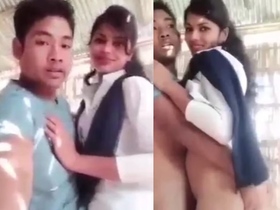 A teen from Guwahati, Assam intensely pleases her lover with oral and penetrative sex