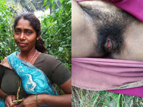 Tamil auntie's boob and blowjob videos for your pleasure