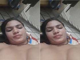Bhabhi gives oral pleasure to her husband in this hot video