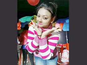 A married woman from Assam reveals and masturbates for her former lover in a series