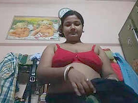 Desi bhabhi's clothed selfie is a must-see