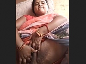 Village bhabi's self-pleasure captured in sizzling video