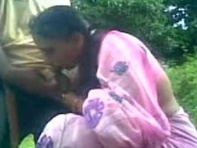 Indian aunt performs oral sex in public park