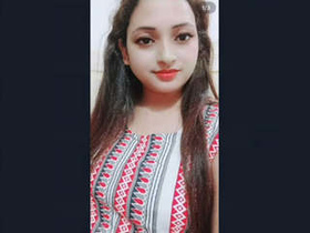 A girl with a contract reveals her large breasts on VK