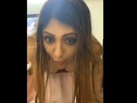 Khushi's Tango: A Live Performance for Fans