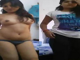 Indian beauty performs a seductive strip show