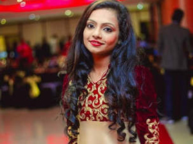 Nipun's Sizzling MMS: A Desi Girl's Sexy Performance