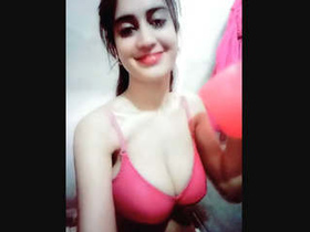 Pakistani college beauty showcases her ample bosom