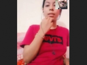 Indian GF flaunts her boobs and pussy in a steamy video