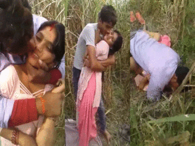 Village Bhabhi's steamy outdoor video goes viral