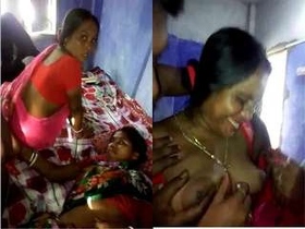 Desi Bhabha's exclusive boob reveal in HD video