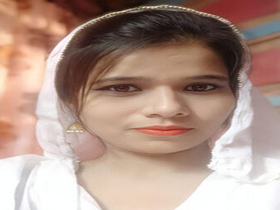 Lucknow girl flaunts her ample bosom in a steamy video