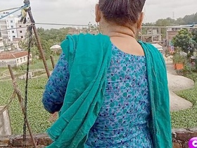 A romantic intercourse between an Indian couple from Bengal