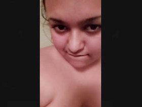 Indian chubby babe reveals and stimulates herself