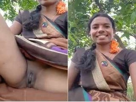 Seductive Telugu bhabhi flaunts her pussy in public