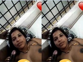 Horny Bhabhi gives a blowjob