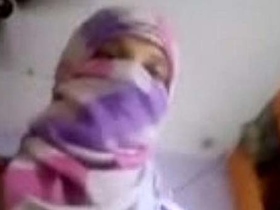 Exclusive video of Muslim girl's nude selfies