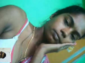 Indian girl shares her sexual experiences in a video call