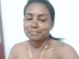 Telugu beauty in Andhra nude MMS reveals her secrets