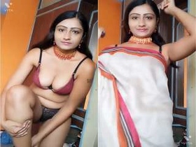 Desi babe flaunts her curves in exclusive video