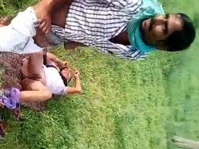 Dehati couple caught having sex in open field by locals