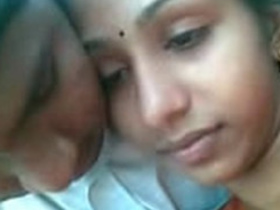 Indian couple kisses on the beach with unobstructed audio