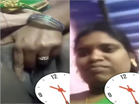 Indian bhabhi fingers herself in exclusive video
