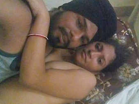 Indian wife gives a mind-blowing blowjob in HD