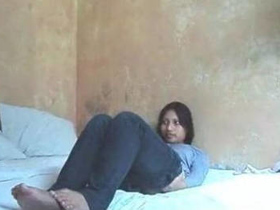 Steamy session in hotel room leads to erotic moans