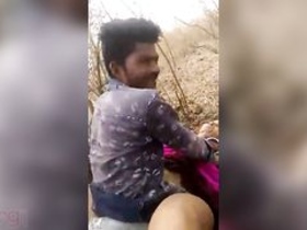 Outdoor group sex MMS from rural India