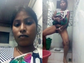 Mature Bangladeshi wife enjoys solo play with camera on