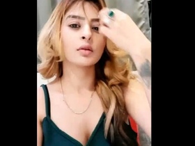 Indian beauty Ankita Dave's tantalizing lap dance