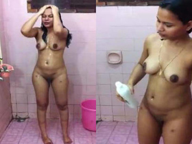 Indian husband records his seductive wife's intimate moments