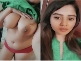 Pakistani girl flaunts her body in a sexy video