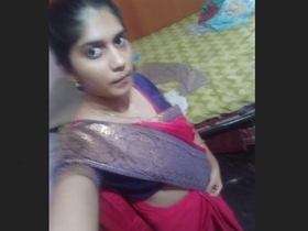 Curvy Indian woman flaunts her ample bosom