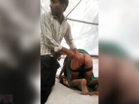 Desi worker's wife gets her throat fucked by a civil engineer in a public park