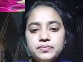 Watch a naked Indian girl from Kolkata Shantipur in a solo video