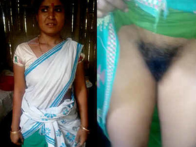 Indian wife reveals her intimate parts to her partner