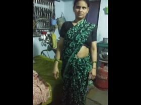 Indian aunt Ramsha's provocative striptease in Telugu video