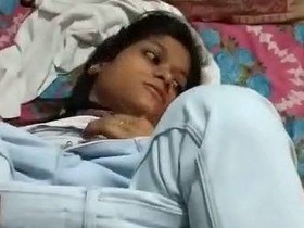 Desi slut gets fucked in amateur video