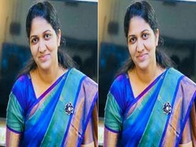 Indian Desi Bhabhi in exclusive bathing and changing video