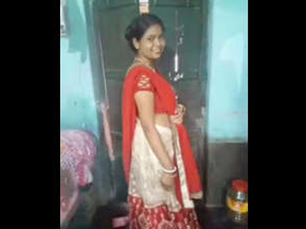 Horny Indian wife gets fucked in the village