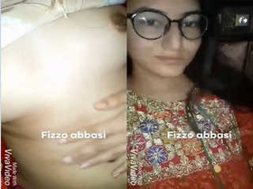 Pakistani amateur girl flaunts her cute boobs in exclusive video