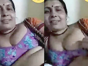 Mature Indian wife enjoys romantic video call with lover