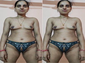 Indian bhabhi's exclusive masturbation video with boobs
